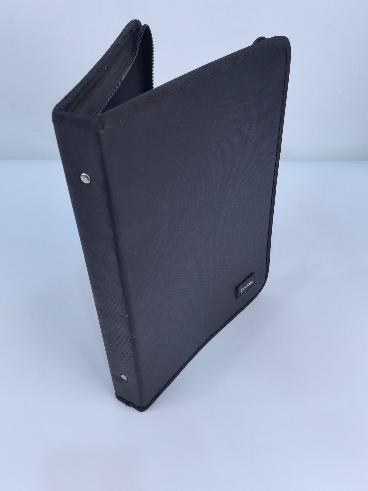DocSafe Loose-leaf binders